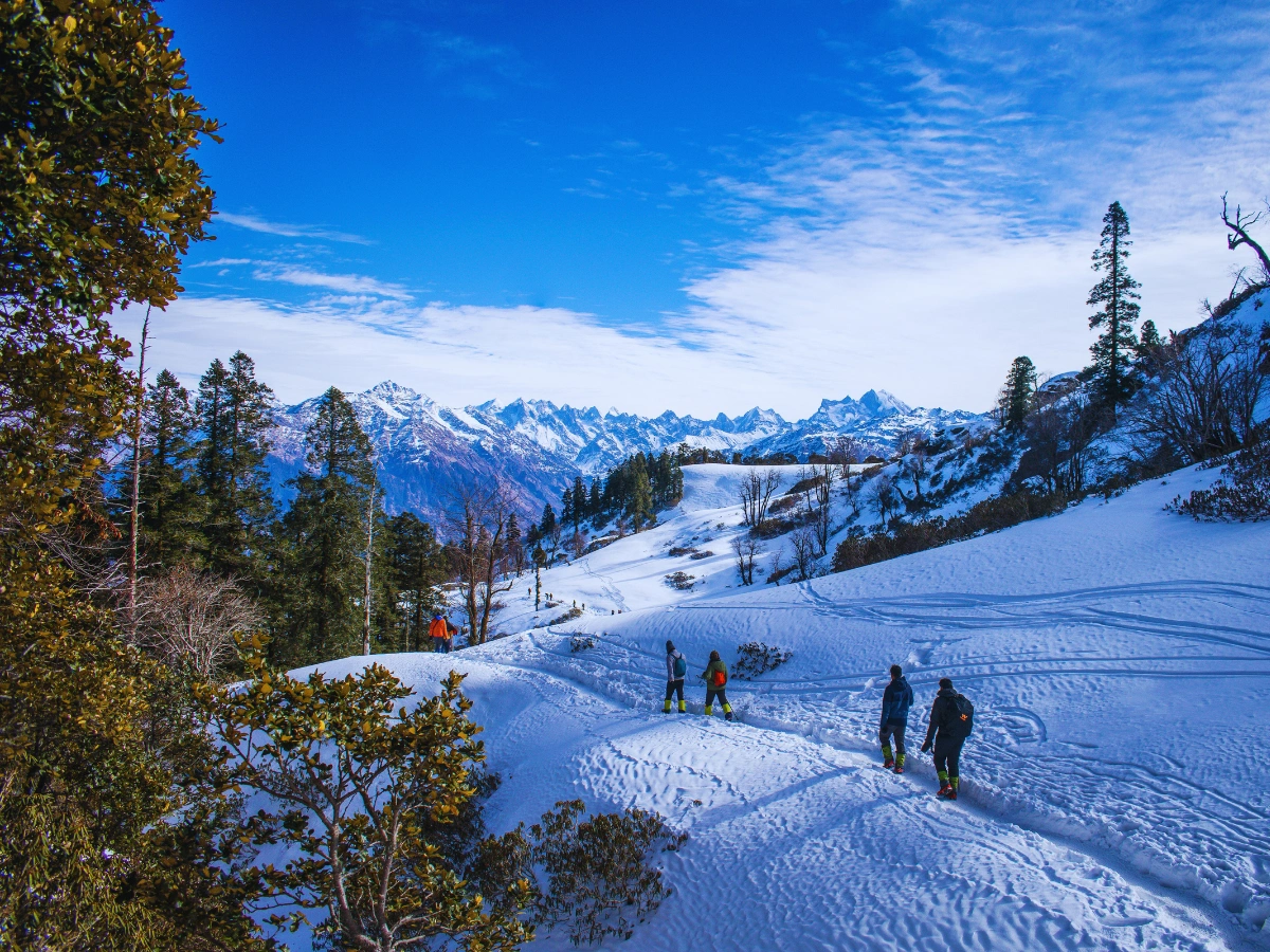 kedarkantha winter trek montaxe 28
